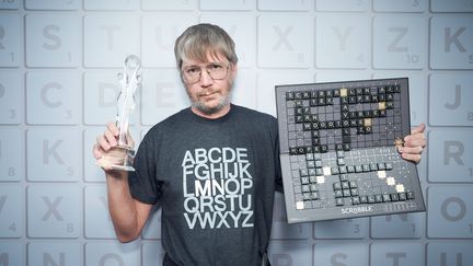 Nigel Richards a remporté le championnat du monde de Scrabble grâce au mot "groutier", à Londres, le 28 octobre 2018. (MICHAEL BOWLES/REX/SHUTTERSTOCK/SIPA)