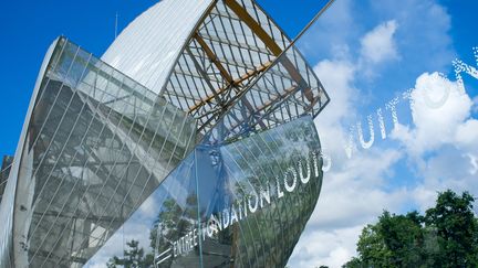 La façade de la Fondation Louis Vuitton, érigée dans le bois de Boulogne.
 (Alberto Pezzali / NurPhoto)