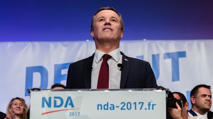 Le candidat de Debout la France, Nicolas Dupont-Aignan, lors d'un meeting à Paris, le 9 mars 2017. (CHRISTOPHE BONNET / CITIZENSIDE / AFP)