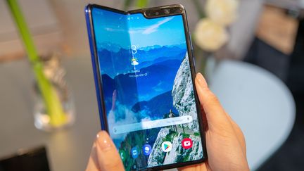 Le Galaxy Fold fonctionnera sous Androïd.&nbsp; (SIMON NAGEL / DPA)