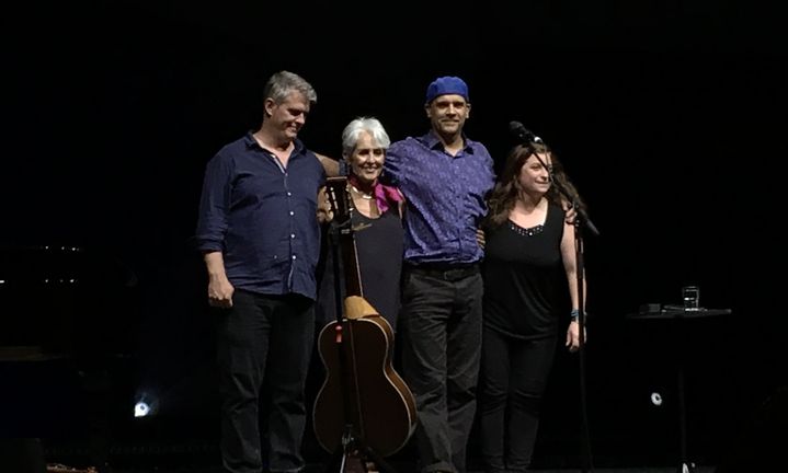 Dirk Powell, Joan Baez, Gabriel Harris, et Grace Stumberg à Vienne le 21 juillet 2019 (Jean-François Convert)