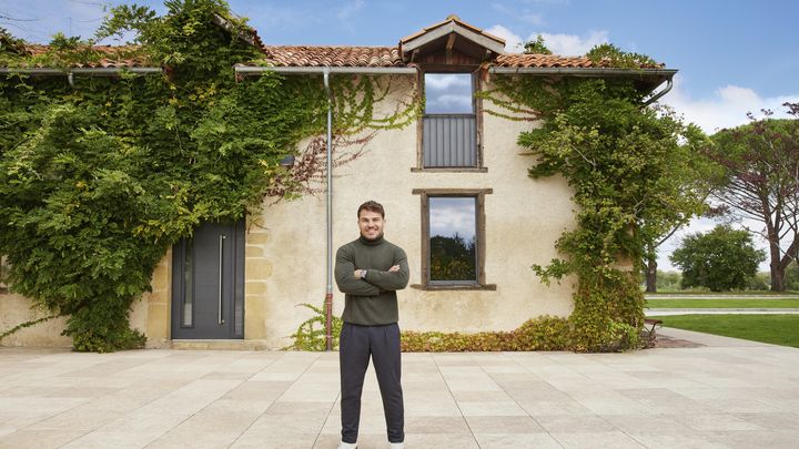 Ce séjour inédit sur les terres d'Antoine Dupont sera disponible pour un maximum de 6 voyageurs, à Castelnau-Magnoac (Hautes-Pyrénées). (CLAUDIA ZALLA / AIRBNB)