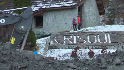 Inondations dans les Hautes-Alpes : certains habitants de Risoul livrés à eux-mêmes (France 2)