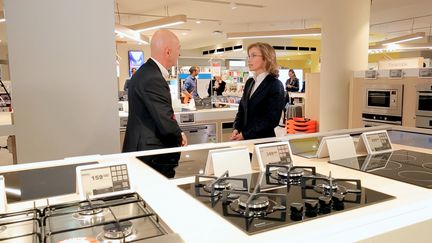 Fran&ccedil;ois Lenglet et Mathilde Lemoine. Paris (France) septembre 2015. ( FRANCE 2 / FRANCETV INFO)