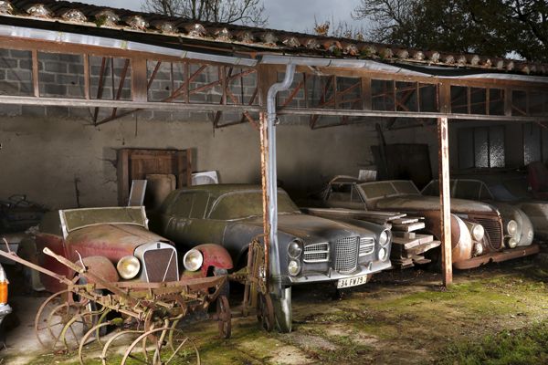 &nbsp; (En tout, une soixantaine de voitures datant des années 30 à 70 seront exposées au salon Retromobile en février à Paris © Artcurial)