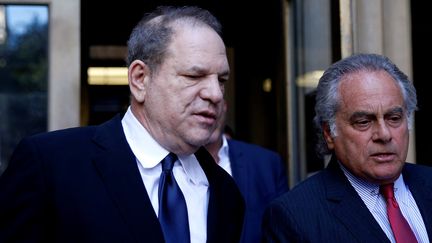 Le producteur Harvey Weinstein, accompagné de son avocat à New York, le 9 juillet
 (ATILGAN OZDIL / ANADOLU AGENCY)