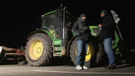 Mobilisations des agriculteurs : des tracteurs se rapprochent de Paris (France 2)