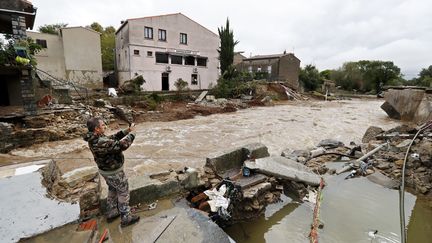 Le ruisseau du Trapel à Villegailhenc (Aude), le 15 octobre 2018. (GUILLAUME HORCAJUELO / MAXPPP)