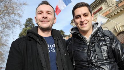 Vincent (G) et Bruno, le premier couple homosexuel &agrave; se marier en France, photographi&eacute;s le 12 janvier 2013 &agrave; Montpellier, dans l'H&eacute;rault.&nbsp; (PASCAL GUYOT / AFP  )