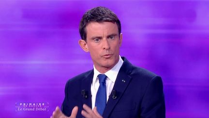 Manuel Valls lors du débat de l'entre-deux-tours de la primaire de la gauche, le 25 janvier 2017 sur France 2. (FRANCE 2)