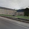 Vue du Foyer de charité de Baye (Marne), où sont organisées des retraites spirituelles pour des groupes d'adultes, d'enfants ou d'adolescents.&nbsp; (GOOGLE MAPS / FRANCEINFO)