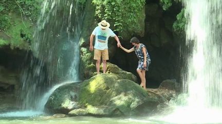 Les cascades du Grand Baou (Var) sont un site naturel protégé, mais une propriété privée. Heureusement, son accès reste ouvert au public pour le plus grand bonheur des habitants comme des vacanciers. (France 3)