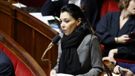 Sophia Chikirou, députée du parti de gauche français La France Insoumise (LFI), à l'Assemblée nationale, le 17 février 2023. (LUDOVIC MARIN / AFP)