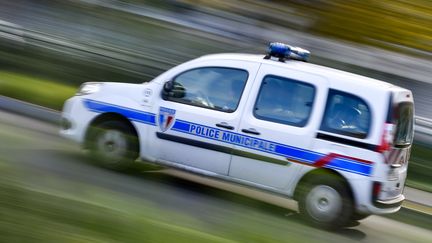 Un camion de police à Nantes, le 8 novembre 2017 (photo d'illustration). (LOIC VENANCE / AFP)