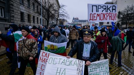 Manifestation contre la hausse du prix des carburants, à Sofia, en Bulgarie, le 18 novembre 2018 (DIMITAR DILKOFF / AFP)