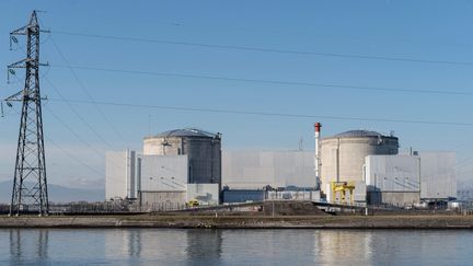 La centrale nucléaire de Fessenheim (Haute-Rhin), le 8 décembre 2015. (PATRICK SEEGER / DPA / AFP)