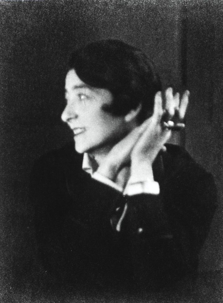 Berenice Abbott, Portrait d'Eilee Gray, Paris, 1926
 (Berenice Abbott / Commerce Graphics)