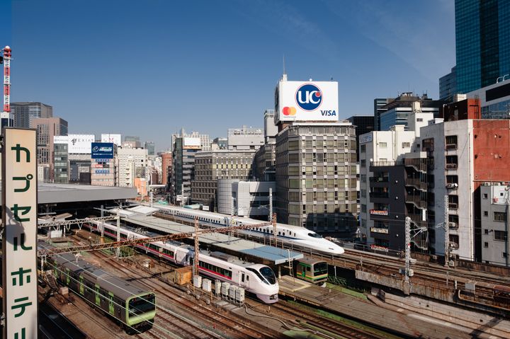 Trains au départ de Tokyo, dont le train à grande vitesse Shinkansen. (GETTY IMAGES)