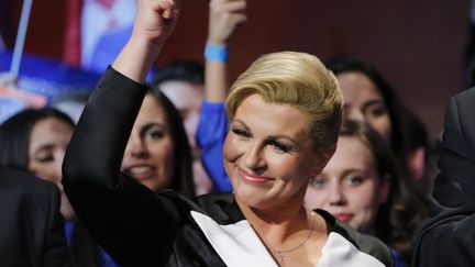 Kolinda Grabar Kitarovic célèbre sa victoire le 11 janvier 2015 à Zagreb. (Reuters Antonio Bronic)