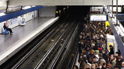 Le trafic sera très perturbé à Paris sur le réseau de la RATP, avec dix lignes de métro interrompues,&nbsp;vendredi 13 septembre 2019. (BERTRAND GUAY / AFP)