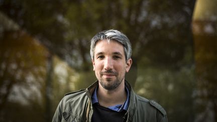 L'humoriste Guillaume Meurice, à Paris, le 5 avril 2017. (LIONEL BONAVENTURE / AFP)