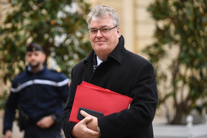 Le haut-commissaire&nbsp;aux retraites, Jean-Paul Delevoye, arrive à Matignon, le 25 novembre 2019 à Paris. (ERIC FEFERBERG / AFP)