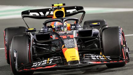 Le pilote mexicain Sergio Perez lors des qualifications du Grand Prix d'Arabie saoudite, à Djeddah, le 18 mars 2023. (GIUSEPPE CACACE / AFP)