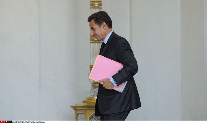 Nicolas Sarkozy &agrave; la sortie d'un conseil des ministres &agrave; l'Elys&eacute;e, le 28 septembre 2011. (WITT/SIPA)