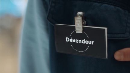 Écologie : des "dévendeurs", une incitation à la sobriété qui divise (France 2)