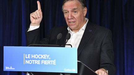 Le Premier ministre québécois, François Legault, le 18 novembre 2021 à Montréal (Canada). (MINAS PANAGIOTAKIS / GETTY IMAGES NORTH AMERICA / AFP)