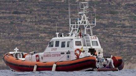 &nbsp; (Neuf personnes ont été secourues par les garde-côtes italiens © AP/SIPA/Francesco Malavolta)