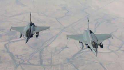 Des avions de combat Rafale fran&ccedil;ais en mission de reconnaissance au-dessus de l'Irak, le 15 septembre 2014. (ECPAD / EMA / ARMEE DE L'AIR / AFP)