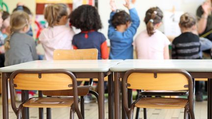 Des enfants sont en classe, dans une école maternelle de&nbsp;Lingolsheim (Bas-Rhin), le 28 avril 2017. (MAXPPP)