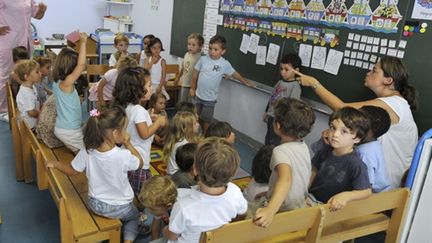 Des élèves à l'école de la Plage du Prado à Marseille, en septembre 2009. (AFp - Gérard Julien)