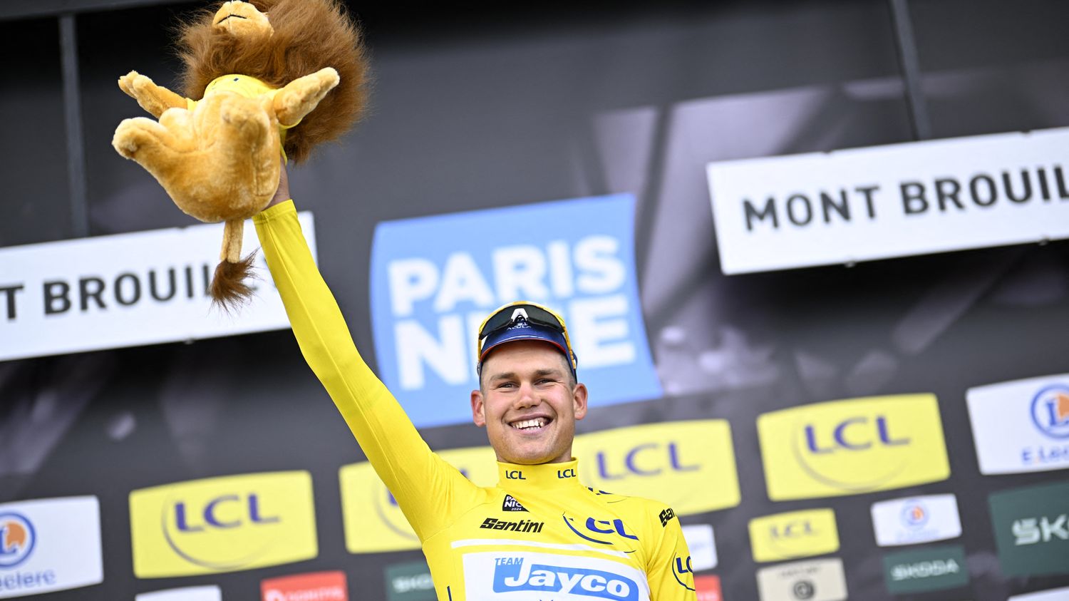 VIDEO. ParisNice 2024 la victoire pour Santiago Buitrago, le maillot