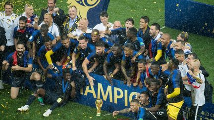 Les Bleus célèbrent la victoire en finale de la Coupe du monde.&nbsp; (ELMAR KREMSER/SVEN SIMON / SVEN SIMON)