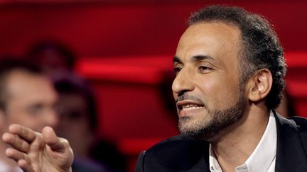 Tariq Ramadan lors d'un débat à la télévision suisse, le 8 mai 2007. (MAXPPP)