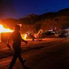 Des voitures incendiées&nbsp;à Sisco, en Haute-Corse, le 13 août 2016. (MAXPPP)