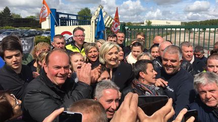 Amiens : la visite surprise de Marine Le Pen