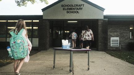 Une école du Michigan aux Etats-Unis lors de la rentrée en 2021.&nbsp; (MATTHEW HATCHER / GETTY IMAGES NORTH AMERICA)