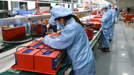 Une usine de batteries à Huaibei (Chine). Photo d'illustration. (WAN SC / MAXPPP)