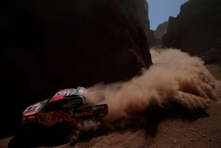 Le pilote&nbsp;Nasser Al-Attiyah conduit sa Toyota en Argentine, lors du 39 Dakar le 4 janvier 2017, juste avant son abandon de la course. (RICARDO MORAES / REUTERS)