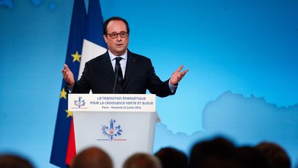 Le président de la République, François Hollande, le 22 juillet 2016 à Paris. (THIBAULT CAMUS / AFP)