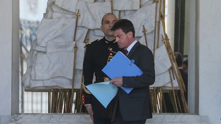 &nbsp; (Manuel Valls après le conseil des Ministres, le 10 juin 2015. © Maxppp)