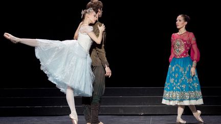 Myriam Ould-Braham/Josua Hoffalt/Muriel Zusperreguy
 (Anne Deniau/Opéra National de Paris)