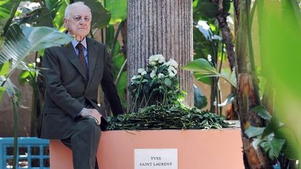 2008, Pierre Bergé à Marrakech veille sur les cendres d'Yves Saint Laurent (ABDELHAK SENNA / AFP)