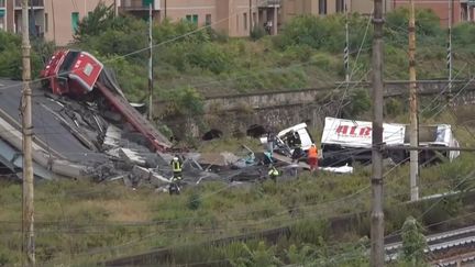 Un viaduc de l'autoroute A10 s'est effondré à Gênes (Italie), le 14 août 2018. (REUTERS)