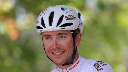 Benoit Cosnefroy au départ de la 13e étape du Tour de France, le 14 juillet 2023. (THOMAS SAMSON / AFP)