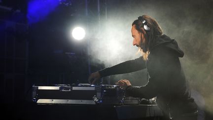 Le DJ français Bob Sinclar à Valenciennes (Nord), en juillet 2014.&nbsp; (FRANCOIS LO PRESTI / AFP)