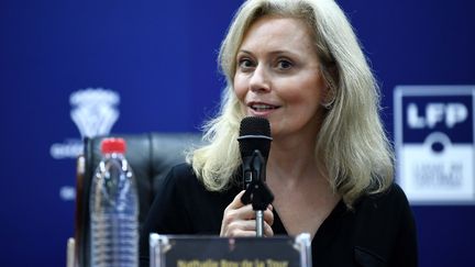 Nathalie Boy de la Tour, présidente de la Ligue de football professionnel (LFP) lors du trophée des Champions entre Rennes et le PSG, le 2 août 2019 à Shenzhen (Chine). (FRANCK FIFE / AFP)